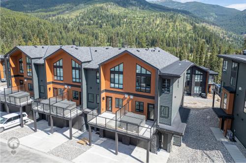 East Kootenay Apartment | Nordix Townhomes by StayIn