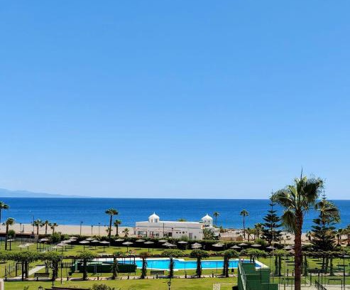 San Luis de Sabinillas Apartment | NORIA 2, pied dans le sable, magnifique vue mer, piscine, garage, climatisation