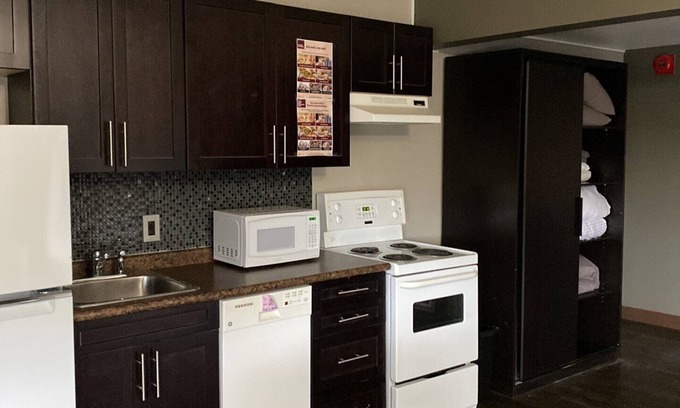 Kenora Apartment | Norman Bay Inn