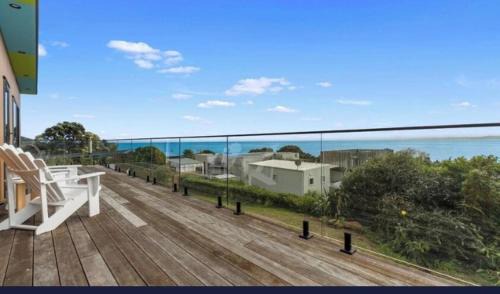 Raglan House | Norté Surf Vista - Whale Bay