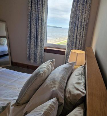Thurso Apartment | North Coast Property - Number 4 - The Beach House