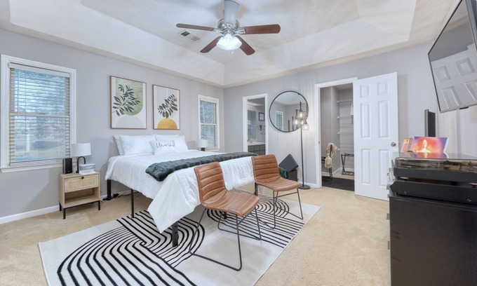 Fortson House | North Columbus Luxury 15 mins to Fort Moore