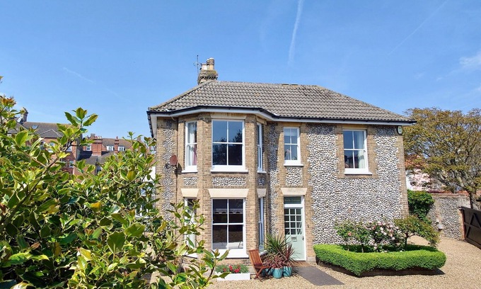 Cromer House | North Cottage Cromer - Luxury seaside holiday home