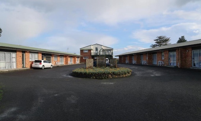 Huntly Hotel | North End Motel