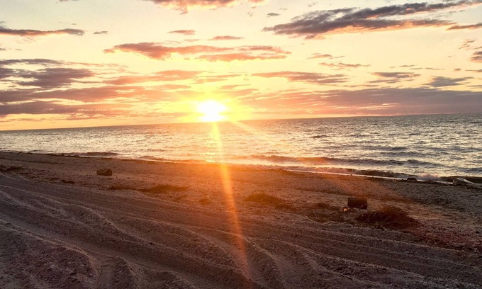 Baiting Hollow House | North Fork Oasis Walk to Private Deeded Beach with Beautiful Year Round Sunsets