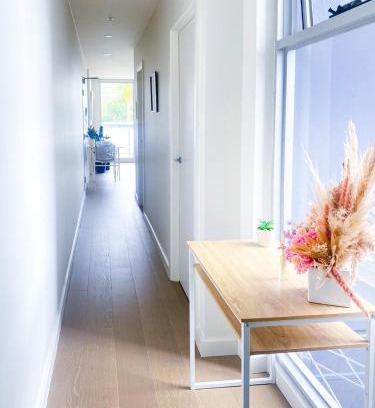 North Melbourne Apartment | North Mel 2BR sofabed close to everything
