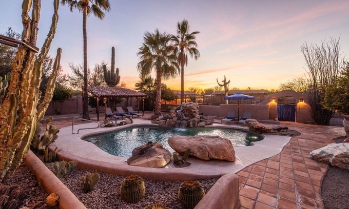 Monte De Paz House | North Scottsdale On 70th Pl 5 Bedroom Home by RedAwning