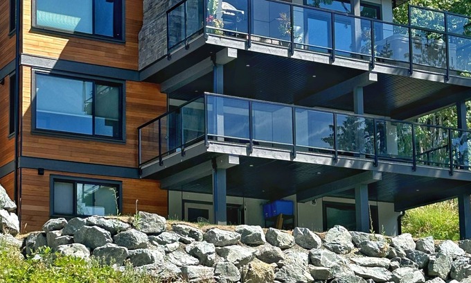 Lake Cowichan House | North Shore Haven