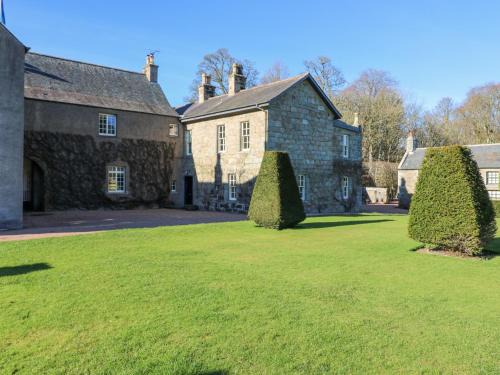 Ellon Apartment | North Wing - Pitmedden Gardens