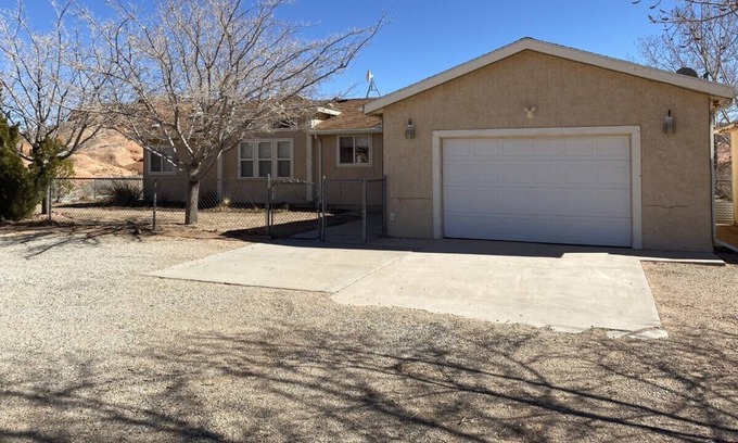 Lake Powell House | North Yard - Quiet and cozy getaway!