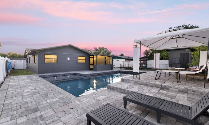 Southside House | Northeast Florida Retreat
