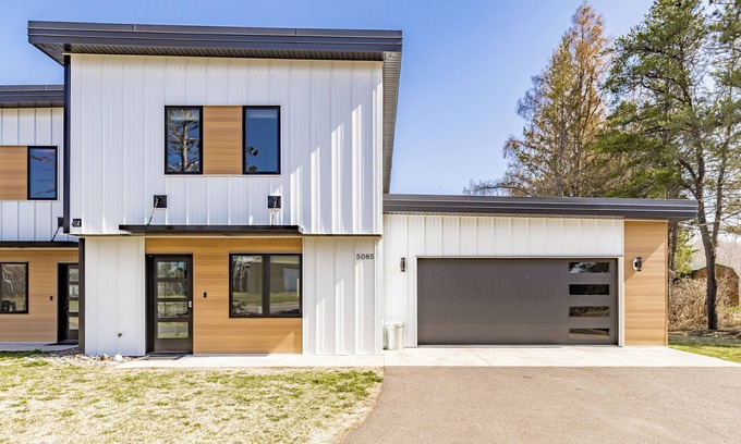 Hermantown House | Northern Comfort: Cub's Den - Your Family Hideout