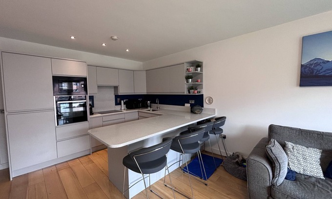 Sutton Cross Apartment | Northern Cross Apartment