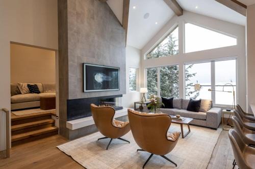 Whistler Village House | Northern Lights 32 by Outpost Whistler