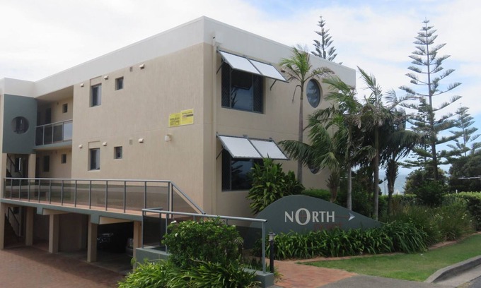 South West Rocks Apartment | NORTHPOINT UNIT 9 - AWESOME VIEWS & 100 METRES TO BEACH