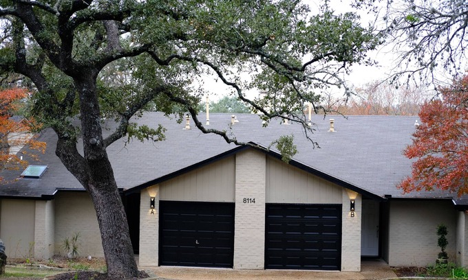 McNeil Condo | Northwest Austin charming 2-bedroom condo