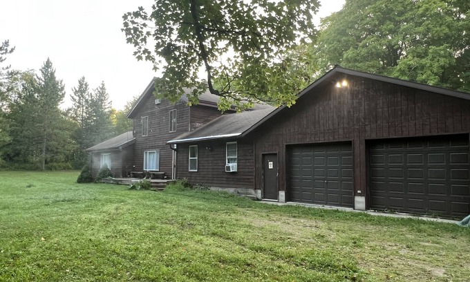 Rumely Cabin | Northwoods Lifestyle Lodge. Come explore nature at its best!