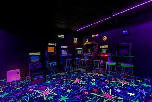 Eatonton House | Nostalgic Fun-Lakehouse- Arcade