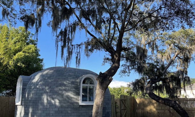 Walsingham House | ❌not a tent❌ Unique DOME 💜Blue Moon 💜