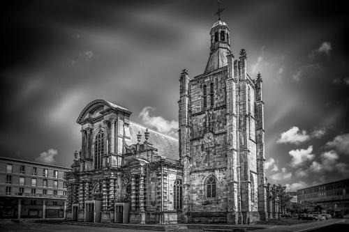 Downtown Le Havre Apartment | Notre-Dame Renaissance - Confort