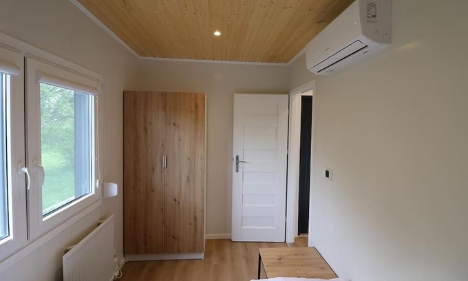 Stropesin House | Nový mobilheim (srubového typu)