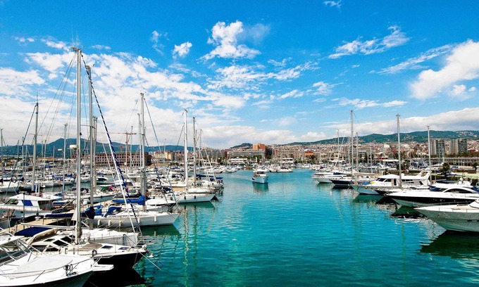 Almeda Hotel | Novotel Barcelona Cornella