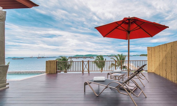 Tha Thaewawong Hotel | Novotel Koh Si Chang