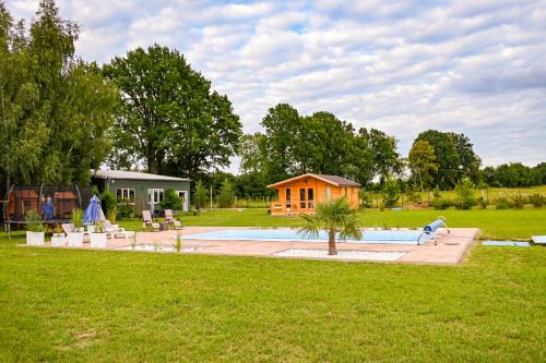 Braniewo House | Nowy domek z podgrzewanym basenem na wyłączność