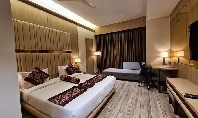 Navsari Hotel | NRICH SKYOTEL