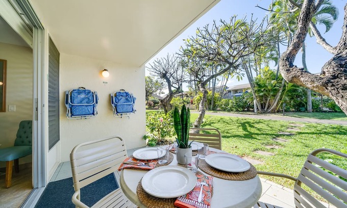 Napili Condo | NS D126 Cozy Studio Steps From Beach w Pool