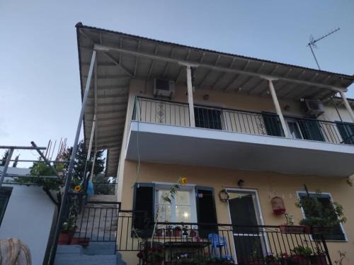 Lazarata Apartment | NTARAS HOME