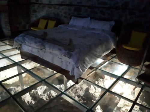 Tushemisht Apartment | Nuci's Home glass floor