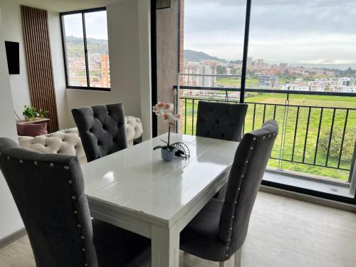 Tunja Apartment | Nuevo Apartamento frente al Centro Comercial VIVA