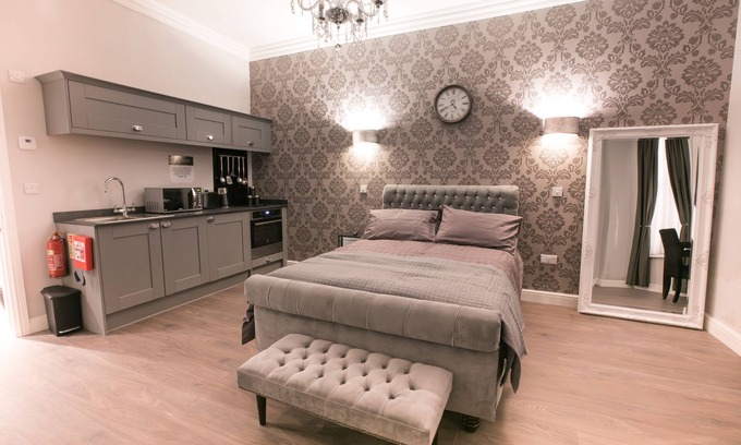 Wymondham Apartment | Number 10 The Abbey - Wymondham Abbey Apartment