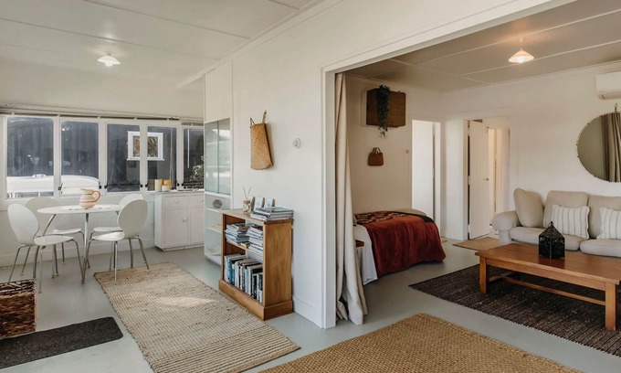 Oakura Villa | NUMBER 28 IN THE OAKURA CIRCLE