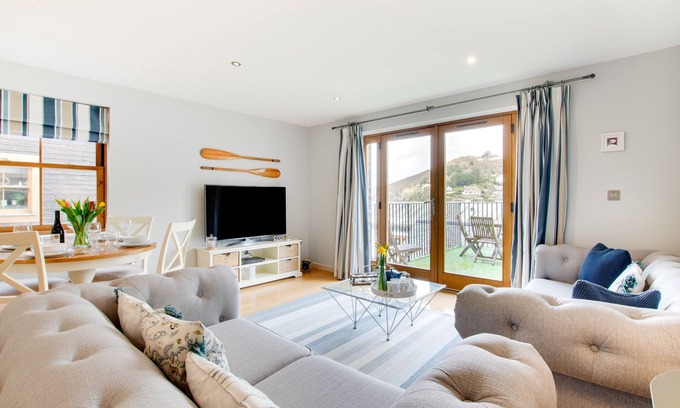 West Looe Apartment | Number Six The Creekside