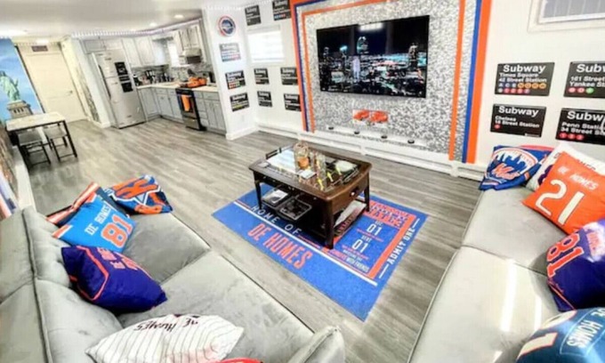Elmont House | NY Getaway-Walk to UBS Arena-JFK/LGA-Free Parking