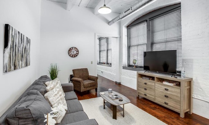Rochester Apartment | NY Style Centric Loft with King Bed by Park ave