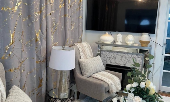 Queens House | NYC Luxury Cottage