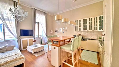 Terezvaros Apartment | Nyugati Premium Residence