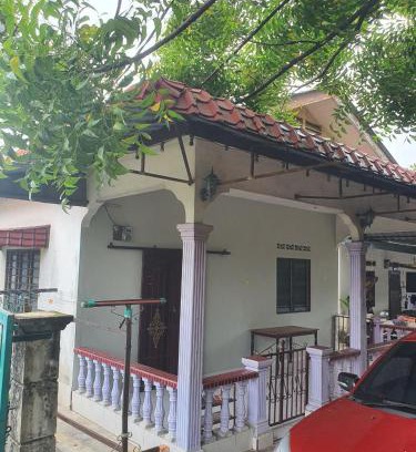 Bukit Baru House | O'Moona Homestay