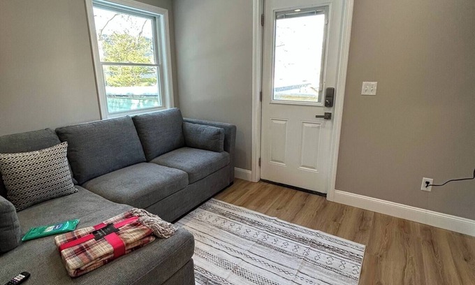 Old North End Apartment | O.N.E. Hideaway | pet friendly | sleeps 6