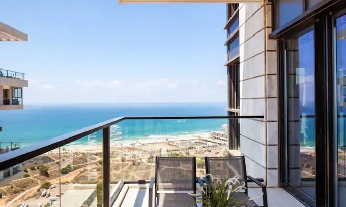 Bat Yam Apartment | O&O Group- Modern Luxury APT-Mesmerizing Sea Views.