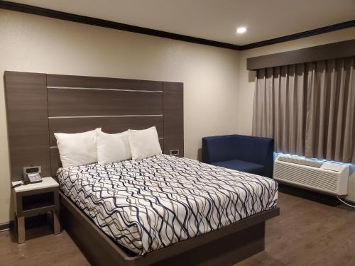 Monrovia Hotel | Oak Park Motel