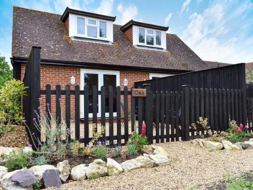 Herne Bay House | Oak - Uk11993