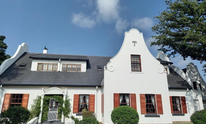 Heidelberg House | Oak View Manor