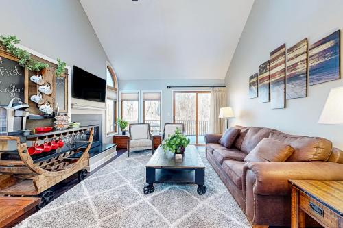 The Galena Territory House | Oaks Paradise