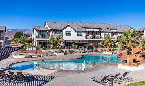 Ivins House | Oasis at Ocotillo 48 Private Pool and Spa! Ping Pong table Nintendo Switch & Resort pool