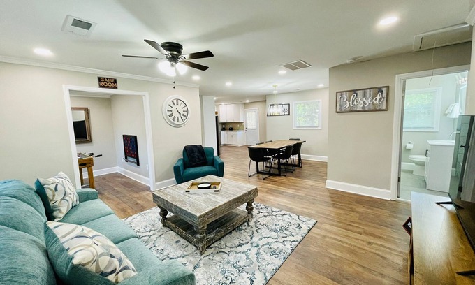 Mableton House | π³ Oasis at Pine Forest π³ 3 BR Private House FirePit