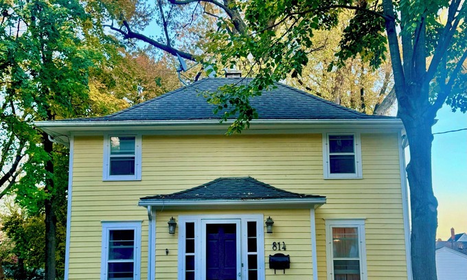 Historic Southwest House | Oasis by the Clinic